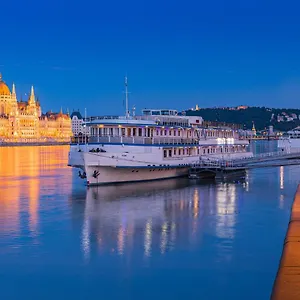 3* Båthotell Grand Jules - Boat